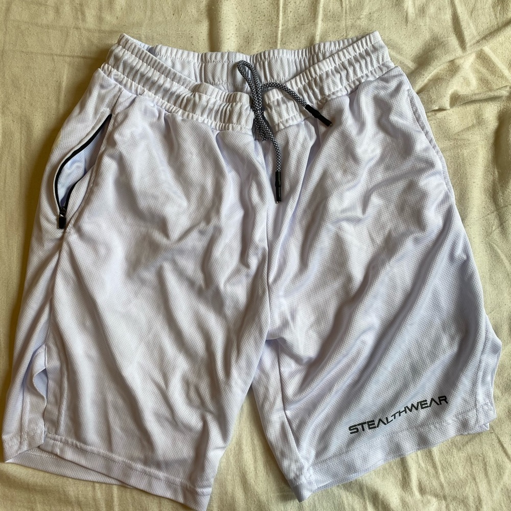 Stealthware men’s medium running shorts